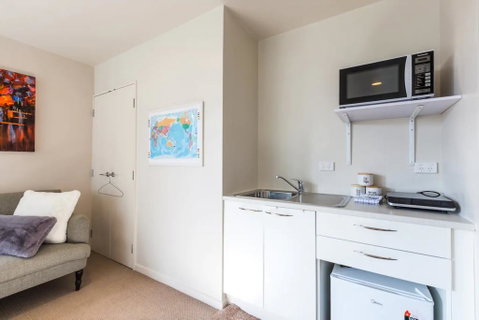 Beachside Escape 1 Bedroom Guest Suite - Accommodation New Zealand 2
