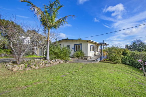 Beachy Bach - Mangawhai Heads Holiday Home - Accommodation New Zealand 1