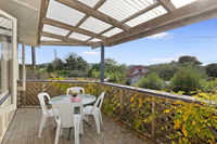 Beachy Bach - Mangawhai Heads Holiday Home