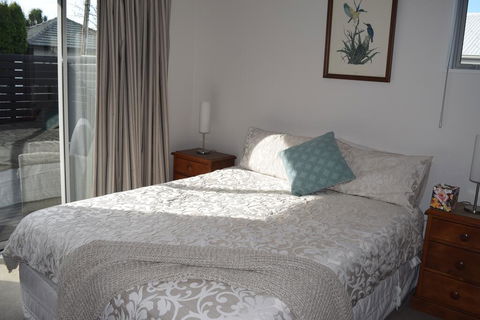 Bed & Breakfast In The Heart Of Fendalton - Accommodation New Zealand 2