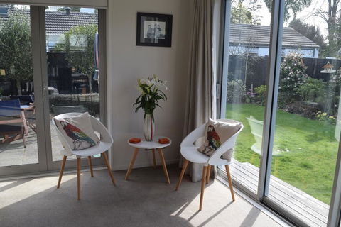 Bed & Breakfast In The Heart Of Fendalton - Accommodation New Zealand 3