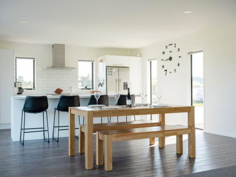 Bellerby Cottage - Maraekakaho Holiday Home - Accommodation New Zealand 1