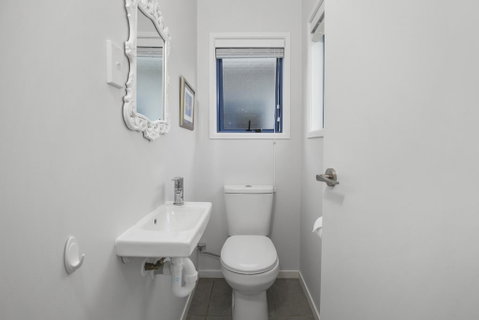 Best Of Both Worlds - Omaha Holiday Home - Accommodation New Zealand 2