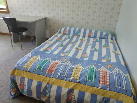 Between Airport And The City - Accommodation New Zealand 0