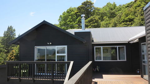 Bird Song Retreat - Accommodation New Zealand 0