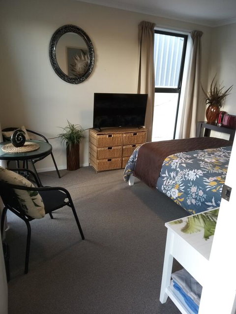 BIRKDALE HOMESTAY, North Shore, AUCKLAND - Accommodation New Zealand 1