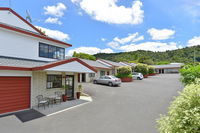 BK's Pohutukawa Lodge