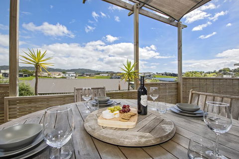 Blue Crush Villa - Mangawhai Heads Holiday Home - Accommodation New Zealand 1
