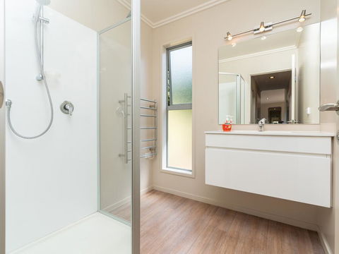 Blue Haven - Mangawhai Holiday Home - Accommodation New Zealand 3