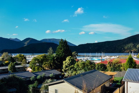 Blue Moon Lodge - Accommodation New Zealand 0