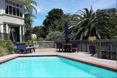 Bluff Hill Bed & Breakfast - Accommodation New Zealand 0
