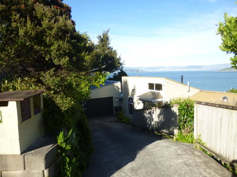 Breakaway At York Bay - Accommodation New Zealand 1