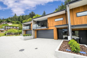 Bright Modern Plush - Brand New Townhouse