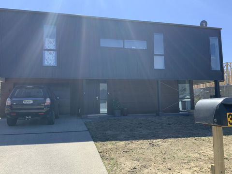 Brock House 3 - Accommodation New Zealand 3