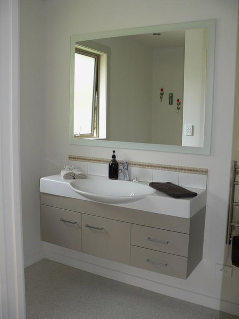 Burn Cottage Retreat - Accommodation New Zealand 3