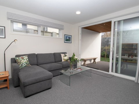 BY THE SEA ON SACKVILLE - BRAND NEW APARTMENT - Accommodation New Zealand 0