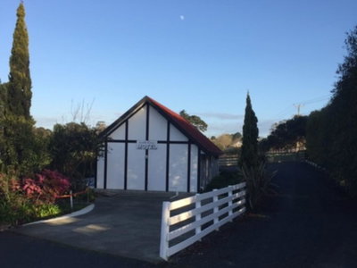 Castle Court Motel