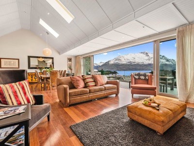 Catalinaâ€™s Luxury Apartment 5