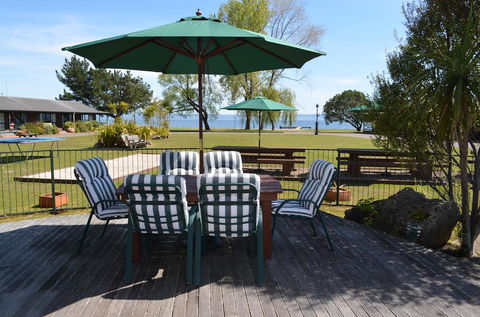 Cedarwood Lakeside Motel & Conference Venue - Accommodation New Zealand 0