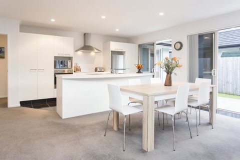 Central City Coastal Walkway Charmer - Accommodation New Zealand 1