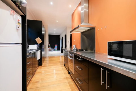 Central Location Stylish Comfortable House - Accommodation New Zealand 0