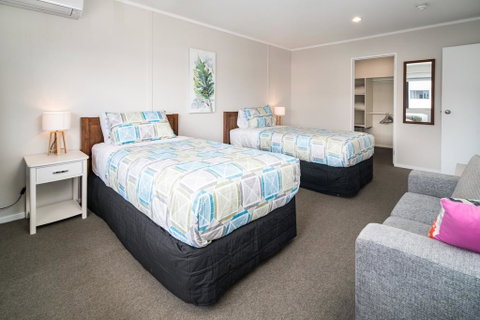 Central Manukau Escape - Accommodation New Zealand 1
