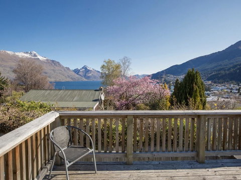 Central Southern Lakes - Queenstown Holiday Home - Accommodation New Zealand 1