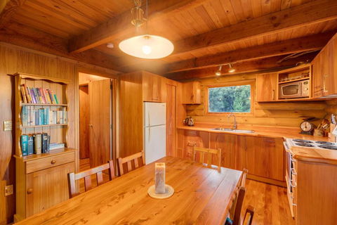 Charlies Cabin - Mt Lyford - Accommodation New Zealand 2