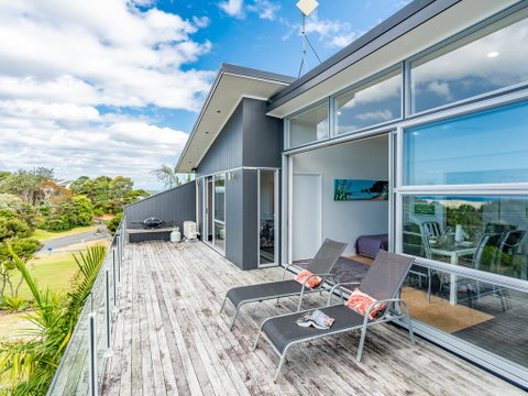 Cheviot's Hideaway - Mangawhai Heads Holiday Home - Accommodation New Zealand 2