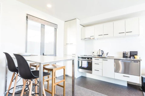 Chic 1 Bedroom Apartment In Ponsonby - Accommodation New Zealand 3