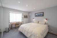 Christchurch 7 minutes drive from airport modernised Rimu House