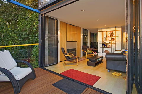 Coastal Getaway Apartment - Accommodation New Zealand 1