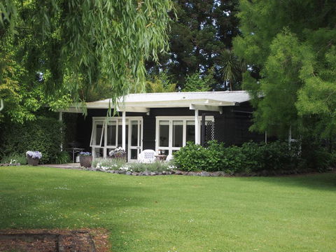 Columbus Cottage At 144 On Jones - Accommodation New Zealand 0