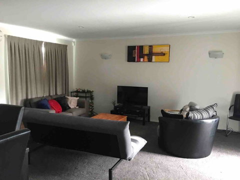 Comfortable Home Close To Airport - Accommodation New Zealand 0