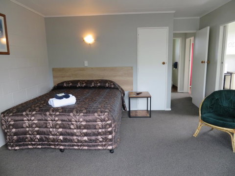 Commodore Court Motel - Accommodation New Zealand 3