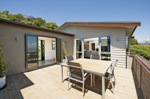 Commodore Holiday Home - Accommodation New Zealand 2
