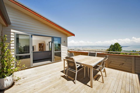 Commodore Holiday Home - Accommodation New Zealand 3