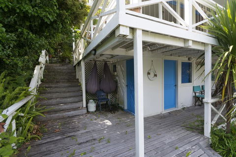 Coopers Beach Kiwi Bach - Beachfront Holiday Home - Accommodation New Zealand 2