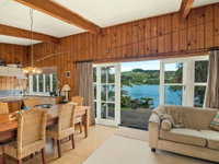 Cossey's Cottage - Okere Falls Holiday Home