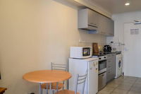 Cozy City Apartment in Central Auckland Location