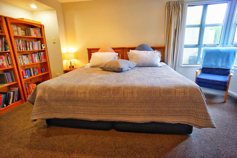 Datong Pavilion - Close To CBD With Awesome Hill Views - Accommodation New Zealand 0