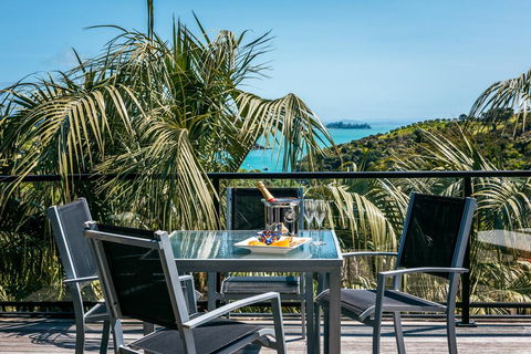 Delamore Cove - Nikau / You've Got It Maid - Accommodation New Zealand 2