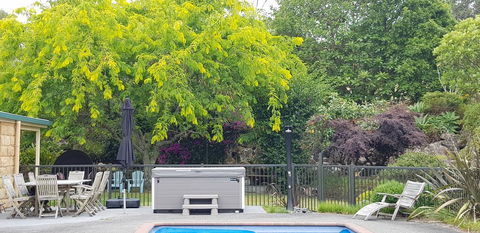 Deloraine Stone Cottage - Accommodation New Zealand 2