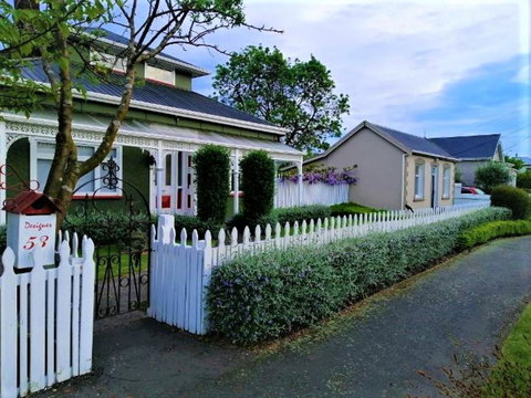 Designer Cottage - Accommodation New Zealand 0