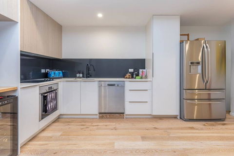 Designer Ground Floor Apartment In Ponsonby - Accommodation New Zealand 2