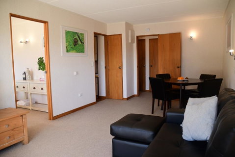Dickson By The Beach - Accommodation New Zealand 1
