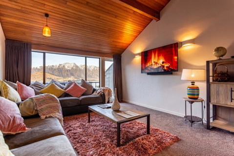 Distinctive Alpine Meadows - Accommodation New Zealand 1