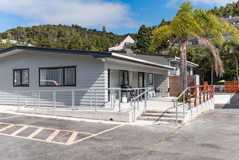 Dolphin Motel - Accommodation New Zealand 2