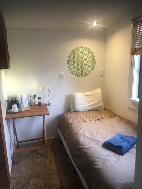 Dragons Den - Accommodation New Zealand 0