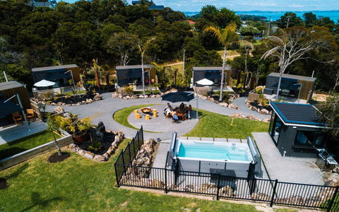 Ember Rock - Bear Cave - Accommodation New Zealand 1